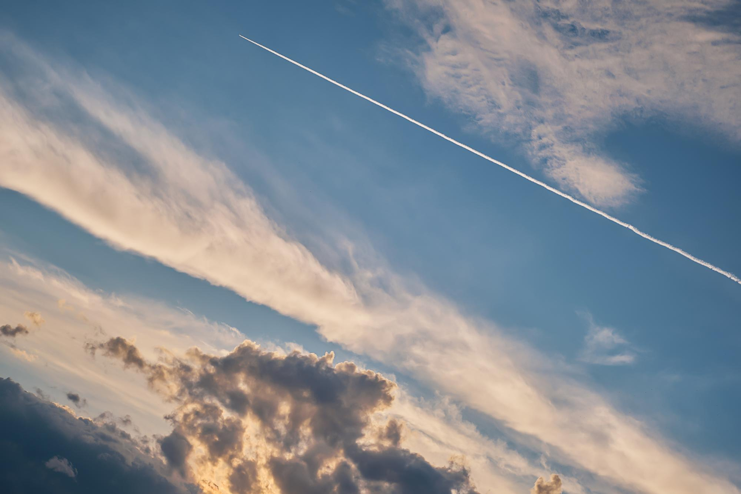 Video: „Are Chemtrails real or just a Myth?“ mit Mick West