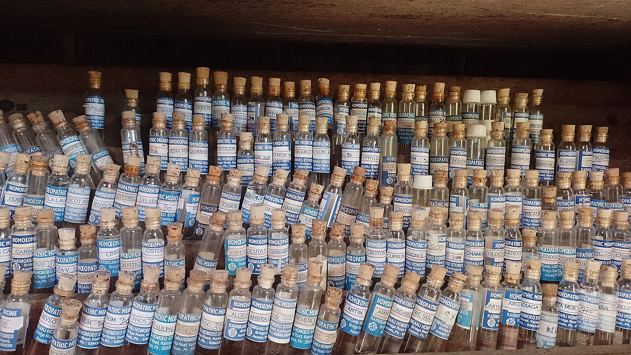 Homöopathie: „Wie kann das Bezahlen von Unwirksamkeit ökonomisch sinnvoll sein?“