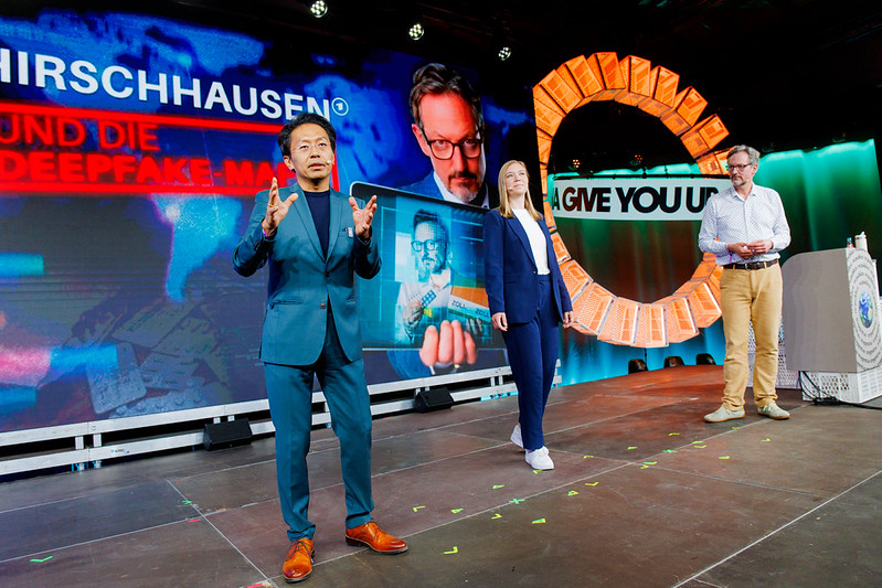 The Age of Fake: Deep Fakes und AI-Content bei der re:publica
